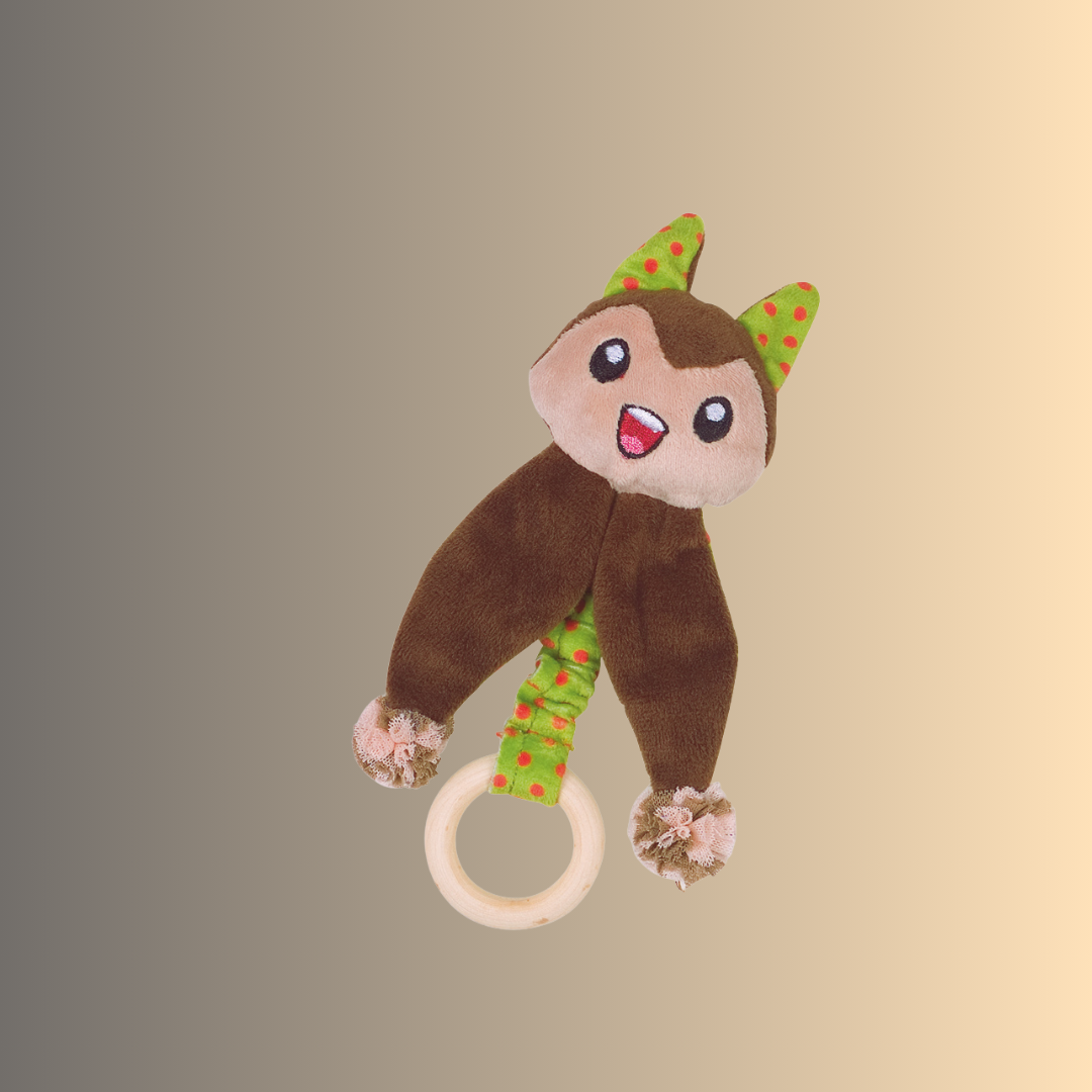 Chat en peluche avec herbe à chat et anneau en bois